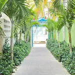 New - Cozy San Juan Condo - 3-Min Walk To Beach Front
