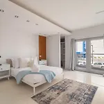 New - Cozy San Juan Condo - 3-Min Walk To Beach Front